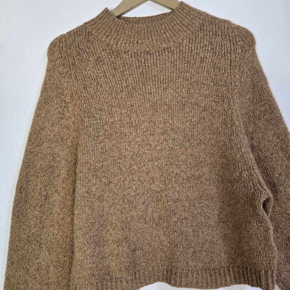 OLD NAVY Women's Size XS  35% recycled material cropped, Mock Turtleneck sweater - Picture 3 of 8